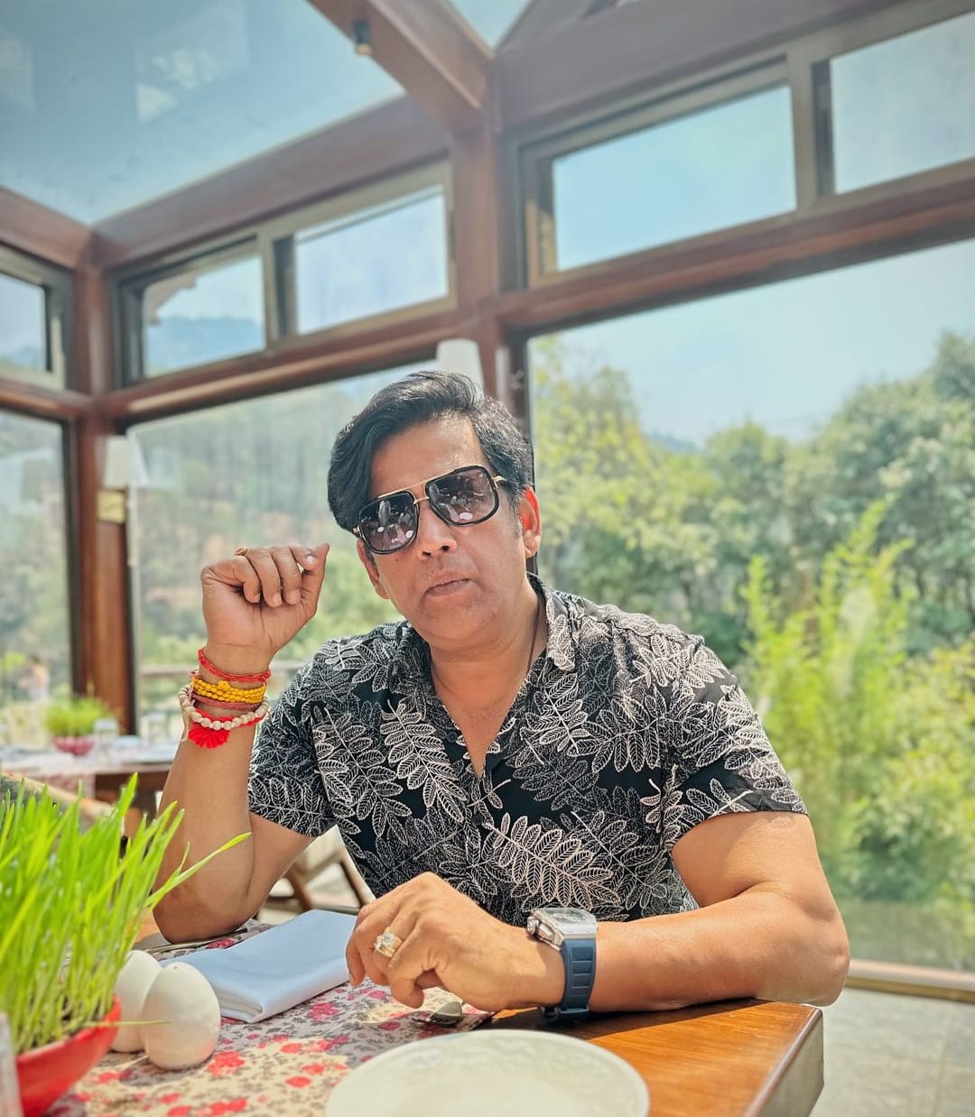 Ravi Kishan के पास 36 करोड़ का नेटवर्क है, लेकिन फिर भी वह कर्ज में डूबे हुए हैं..