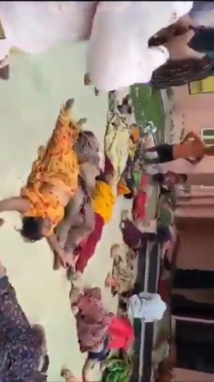 Hathras News : बाबा के सत्संग में गई 110 से अधिक लोगों की जान इस बाबा की जय जयकार अखिलेश यादव भी कर चुके हैं..